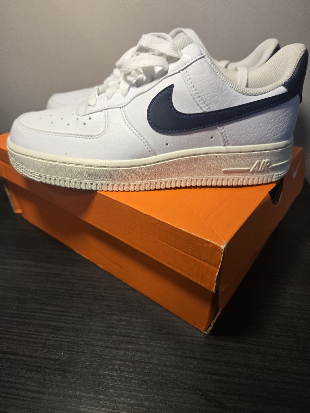 Nike Air Force 1 07 NN White Obsidian Womens 7 Sneakers NWT - Picture 10 of 10
